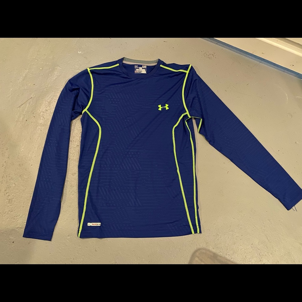Under Armour “Heat Gear” Long Sleeve Shirt- Mens small